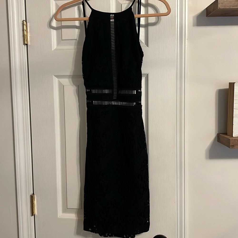FABRIK BACKLESS LACE DRESS
